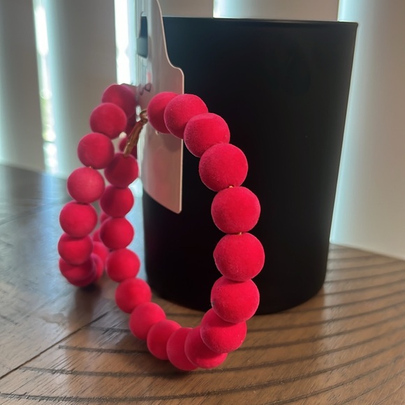 JL 3 inch pink hoop earrings - Picture 3 of 4